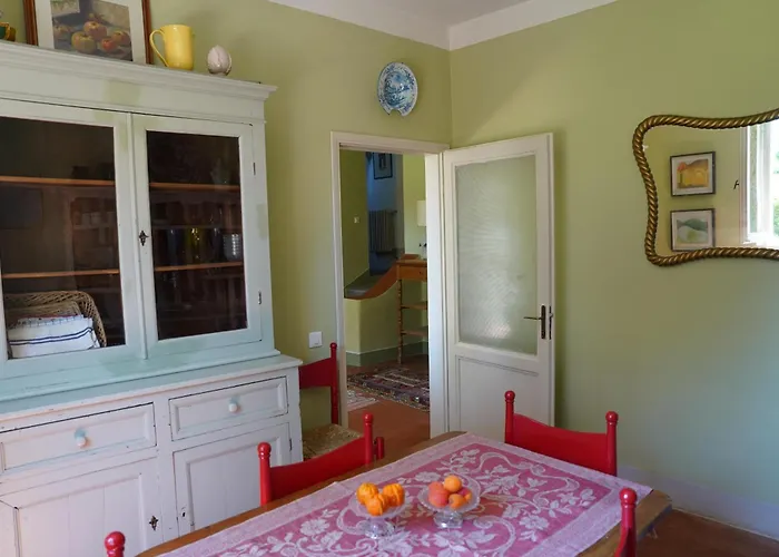 The Gardener - Charming