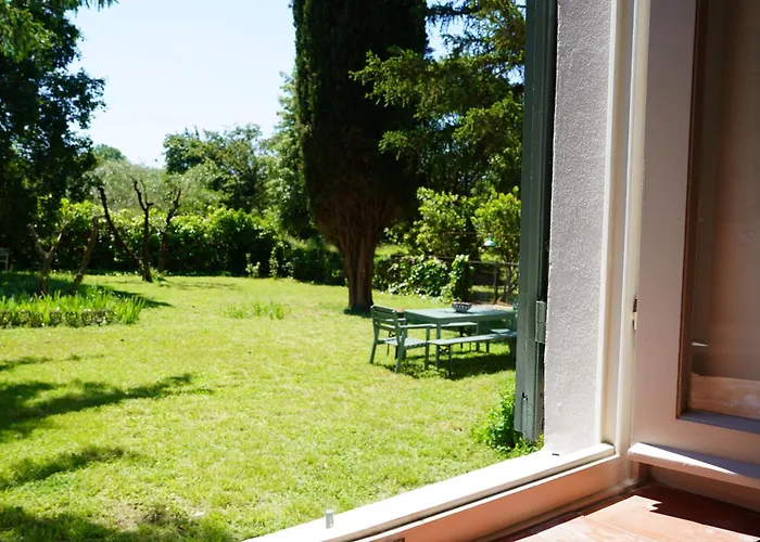 The Gardener - Charming *