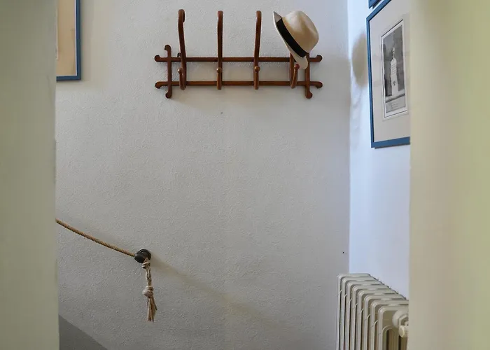 The Gardener - Charming *